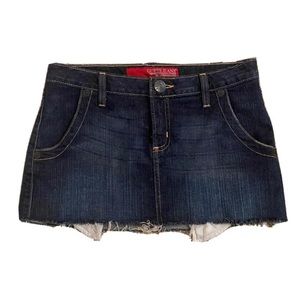 GUESS Y2K mini denim skirt, size 26